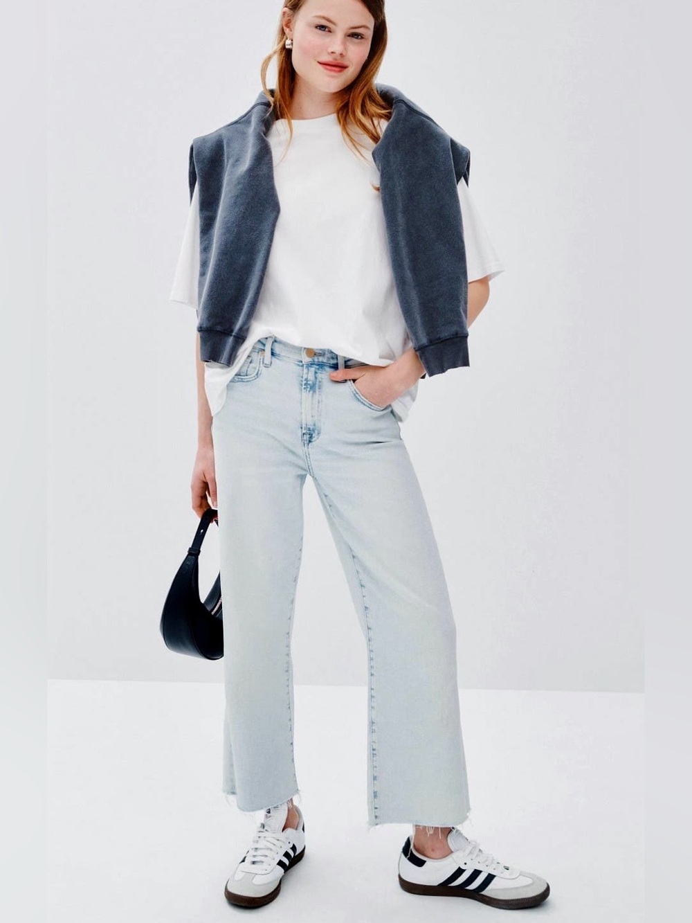 7 For All Mankind Cropped Alexa Wide Leg Jeans in Maui wash